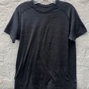 LULULEMON Athletic Short Sleeve T Shirt Size Medium